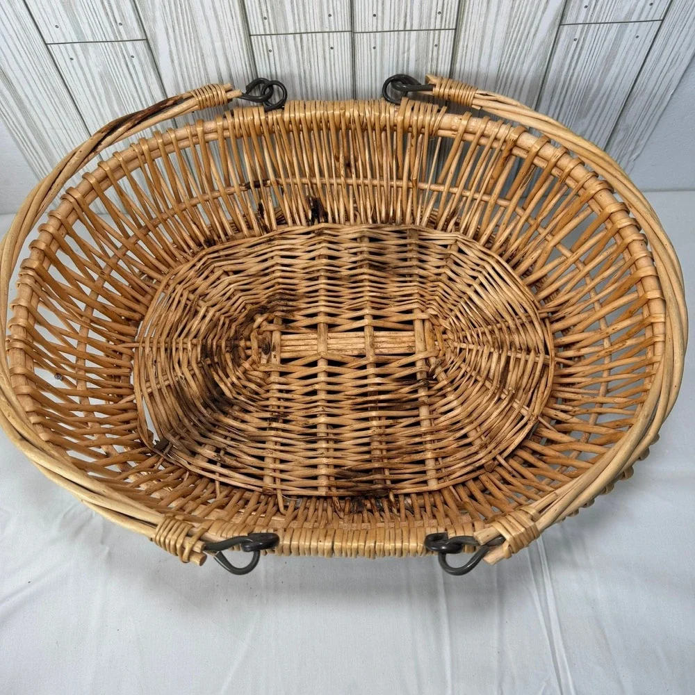 Vintage Oval Wicker Basket with Folding Handles‎ Natural Tan Farmhouse Decor